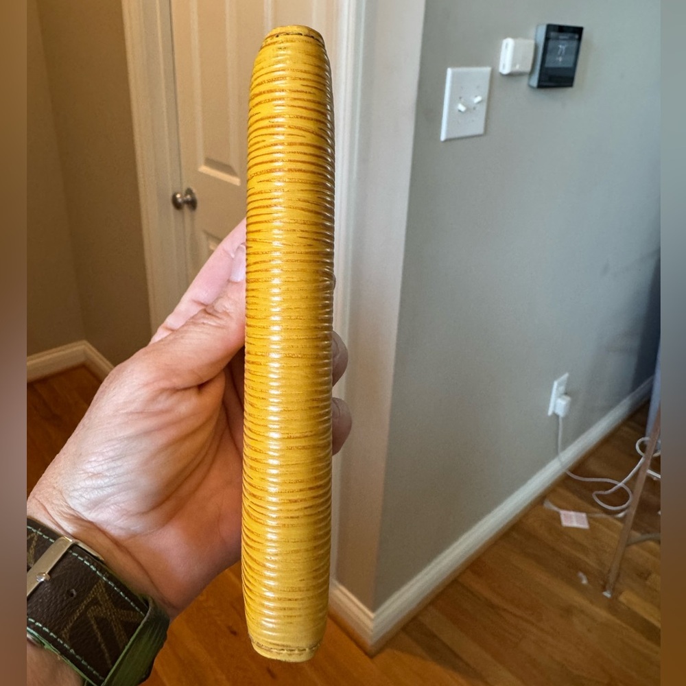 Louis Vuitton - PM Agenda - Yellow Epi - EUC AUTHENTIC - Picture 3 of 7